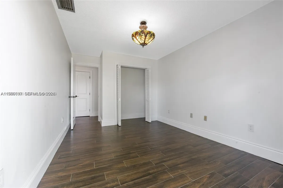 9005 SW 56th St # 0, Miami FL 33165