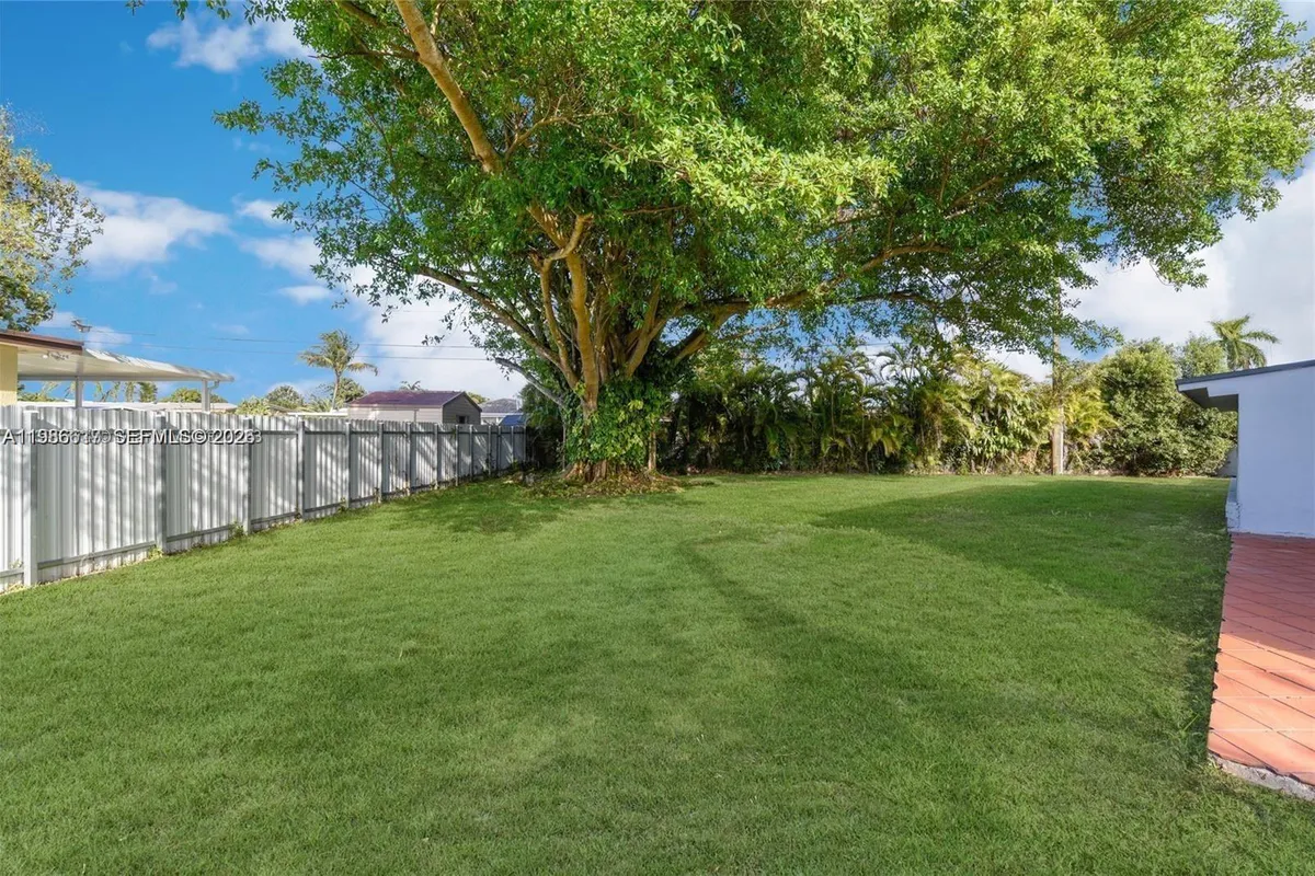 9005 SW 56th St # 0, Miami FL 33165