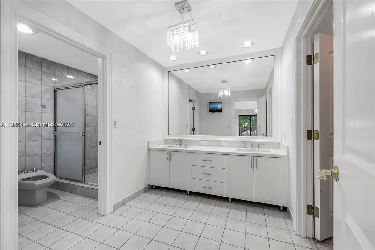 9005 SW 56th St # 0, Miami FL 33165