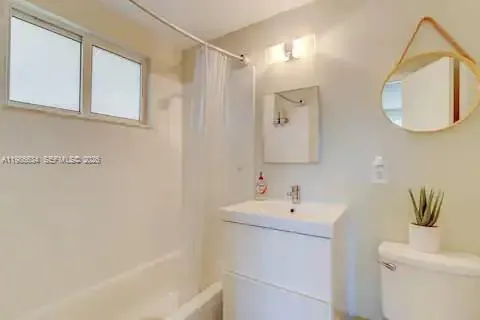 1100 NE 18th Ct # 8, Fort Lauderdale FL 33305