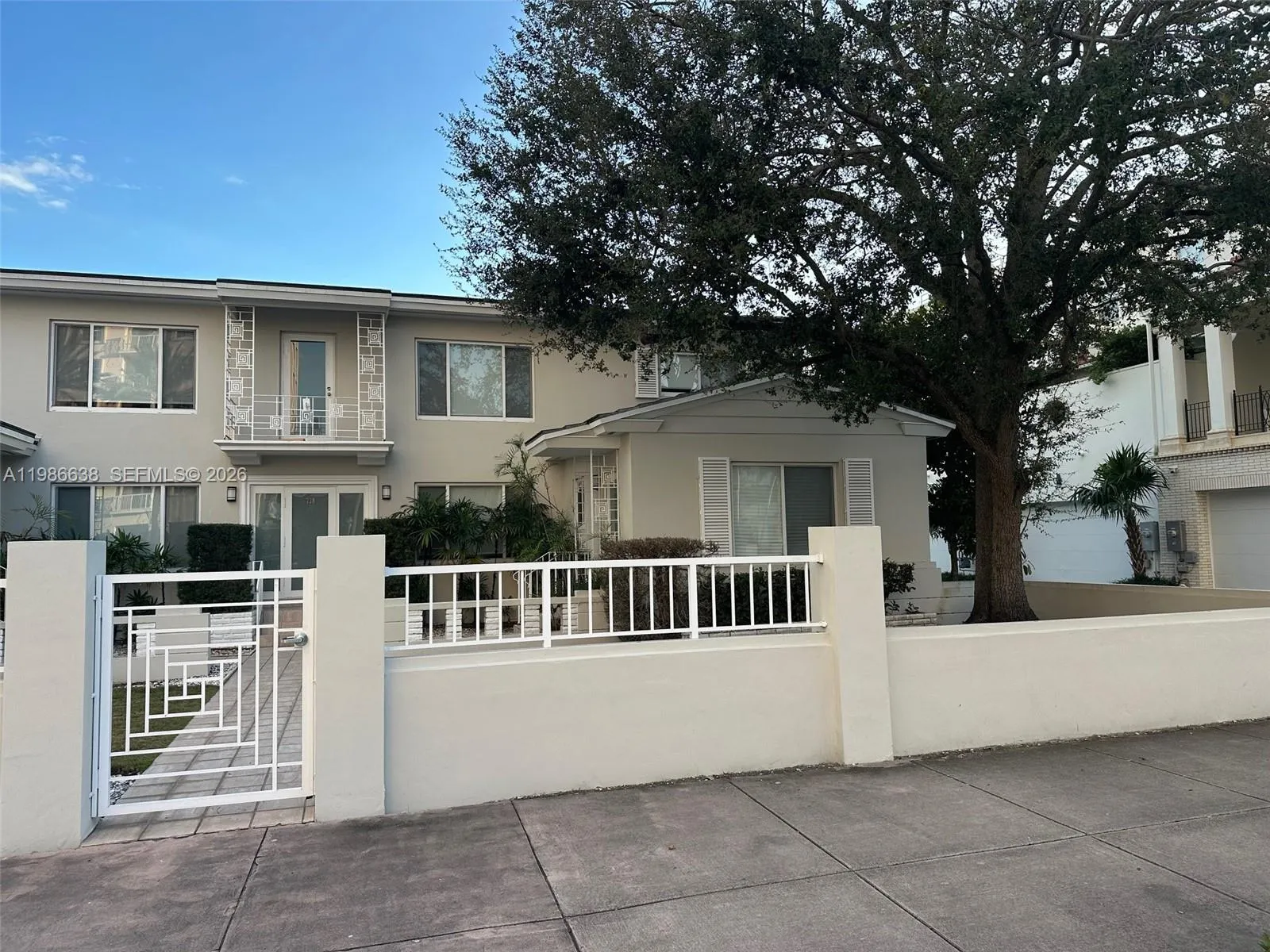 738 Biltmore Way # 4, Coral Gables FL 33134