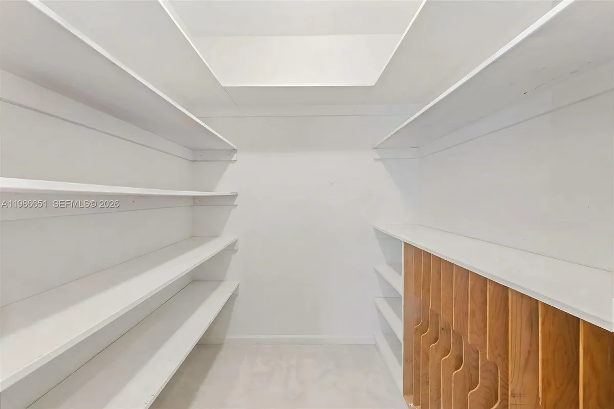 5055 Collins Ave # 5M, Miami Beach FL 33140