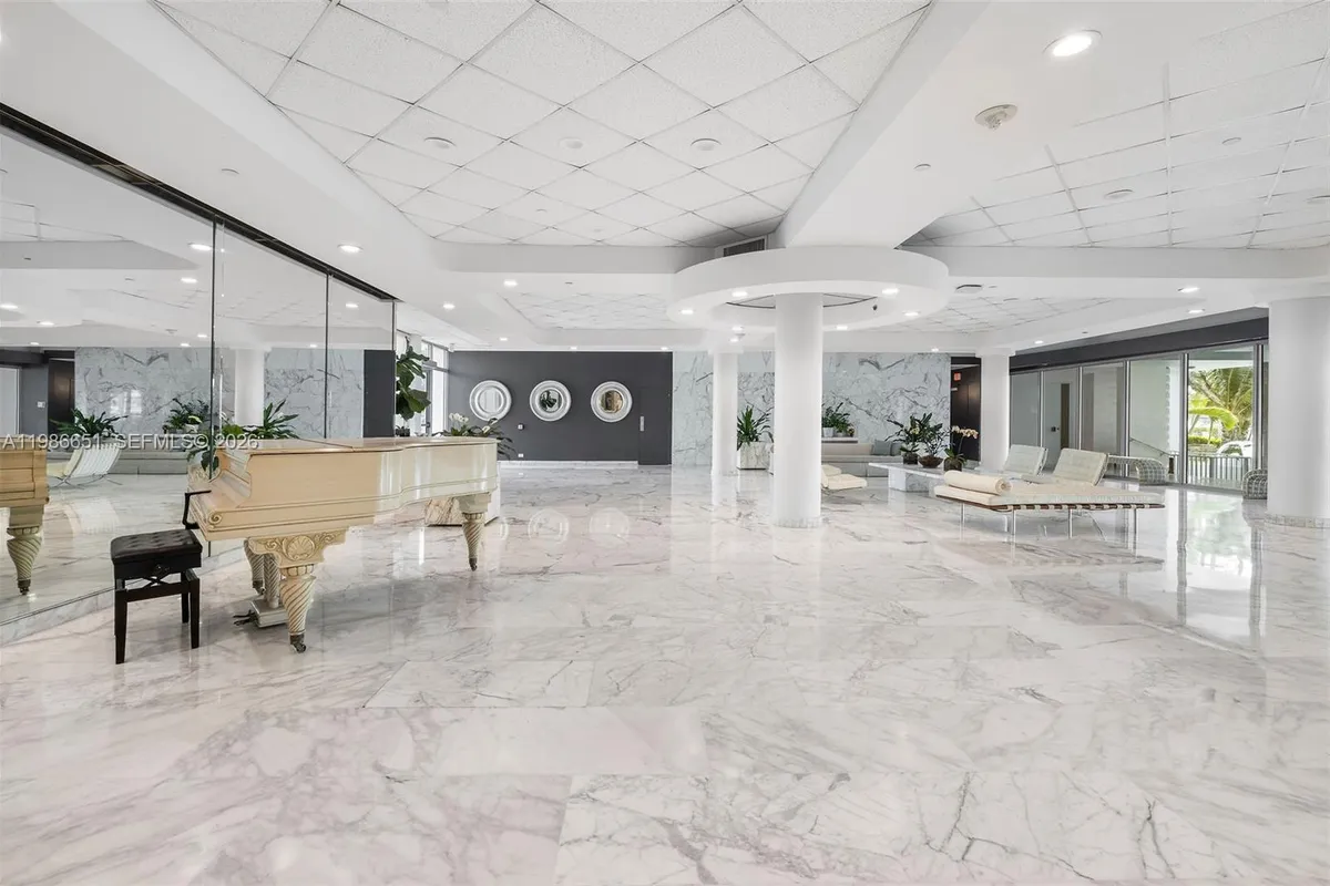 5055 Collins Ave # 5M, Miami Beach FL 33140