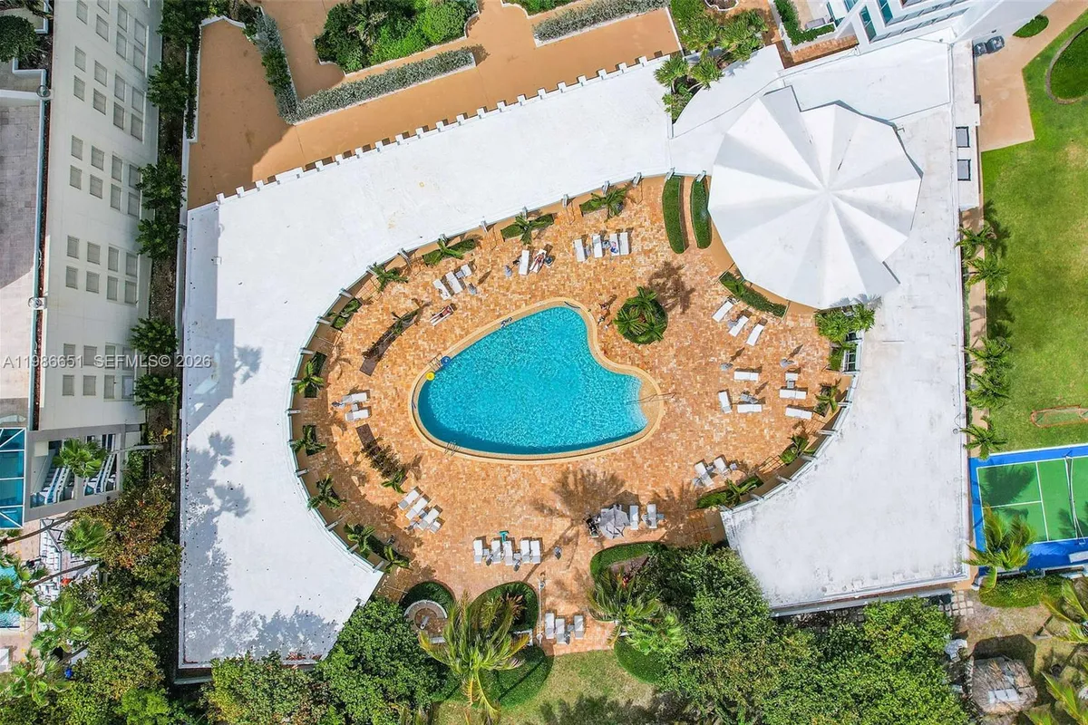 5055 Collins Ave # 5M, Miami Beach FL 33140