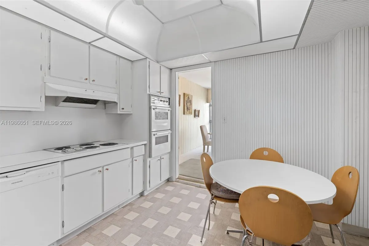 5055 Collins Ave # 5M, Miami Beach FL 33140