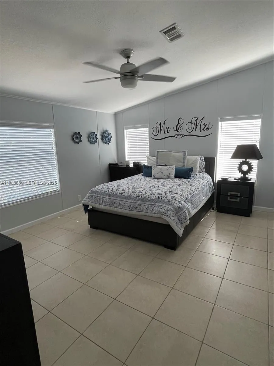 19800 SW 180 Th Ave LOT 588, Miami FL 33187