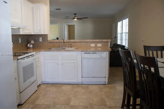 47J W Jasmine Ln, Davie FL 33325