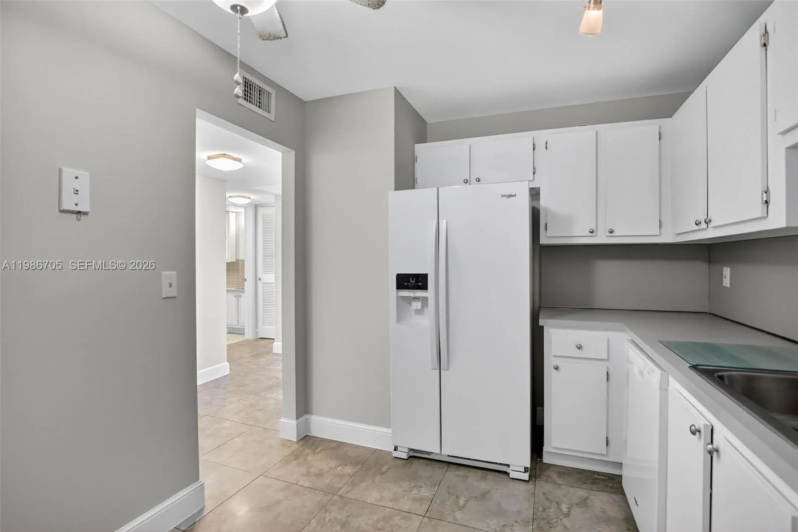 3050 NE 16th Ave # 407, Oakland Park FL 33334