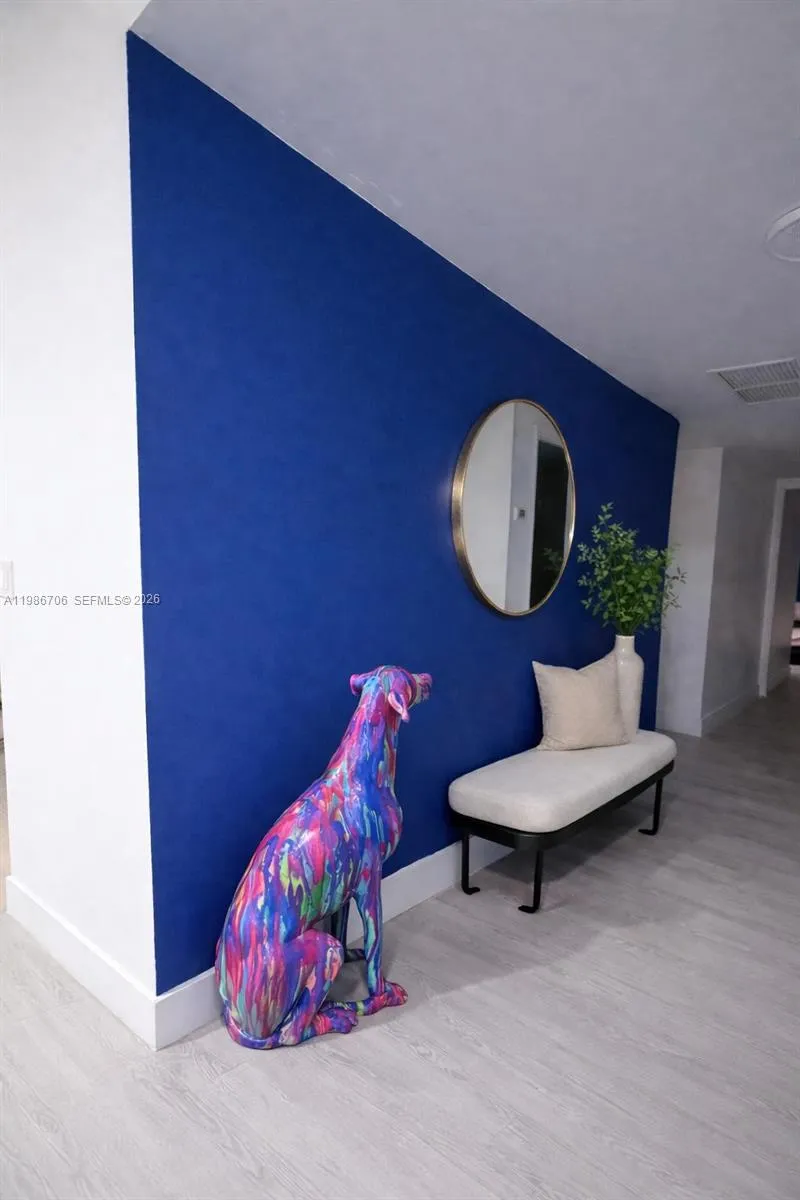 671 NE 195th St, Miami FL 33179