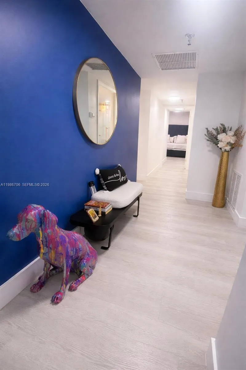 671 NE 195th St, Miami FL 33179