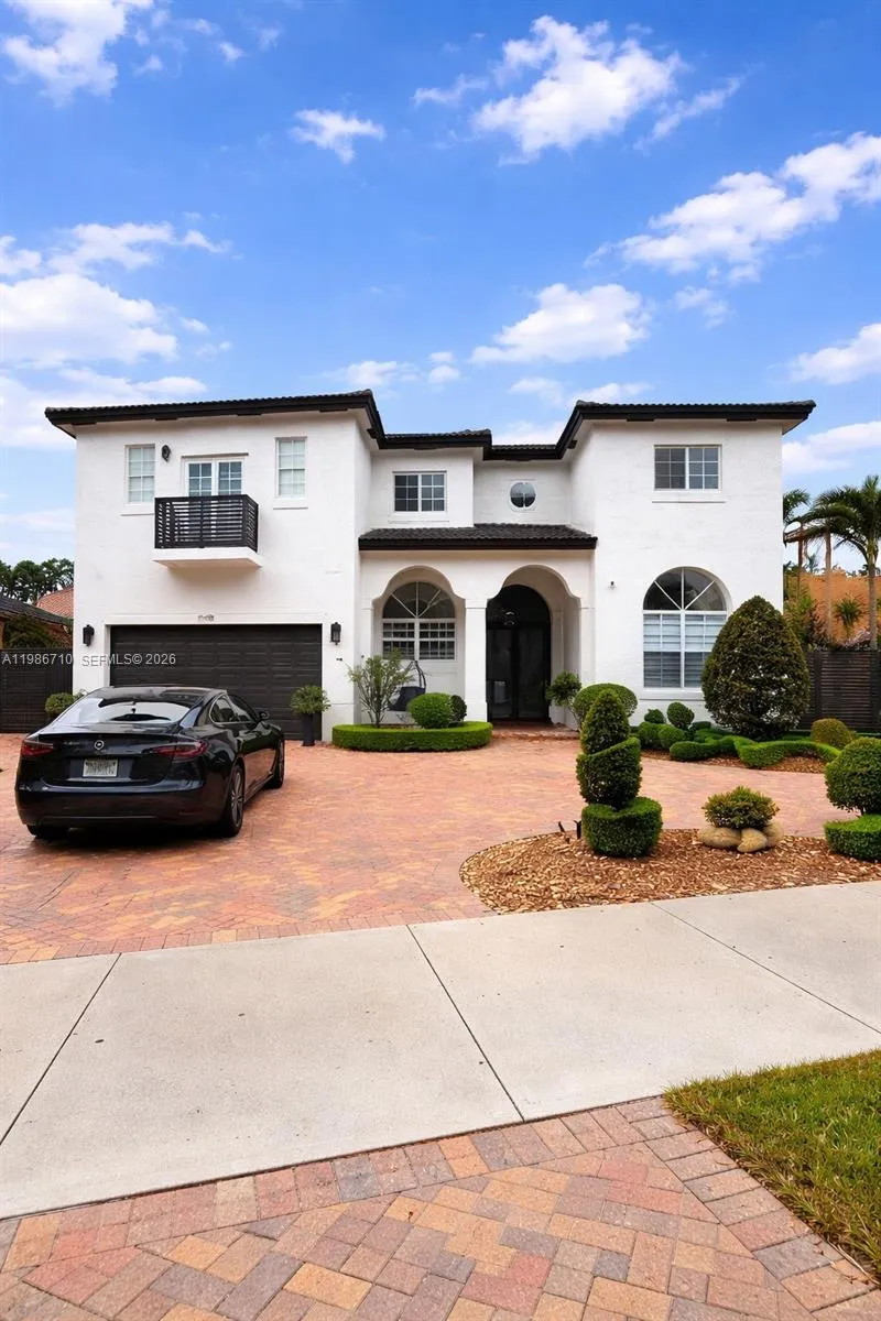 7770 NW 161st Ter, Miami Lakes FL 33016