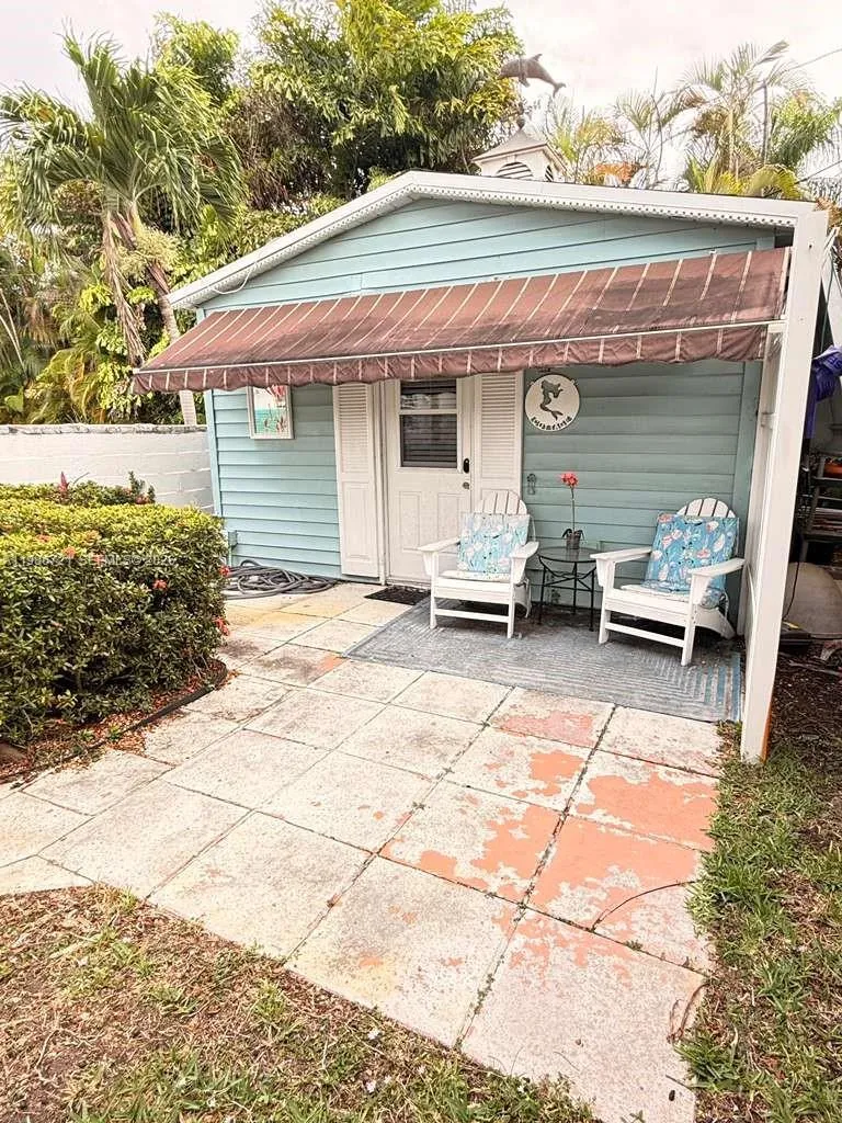 57 NE 24th St, Wilton Manors FL 33305