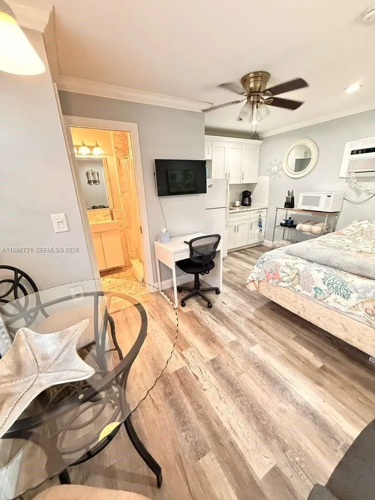 57 NE 24th St, Wilton Manors FL 33305