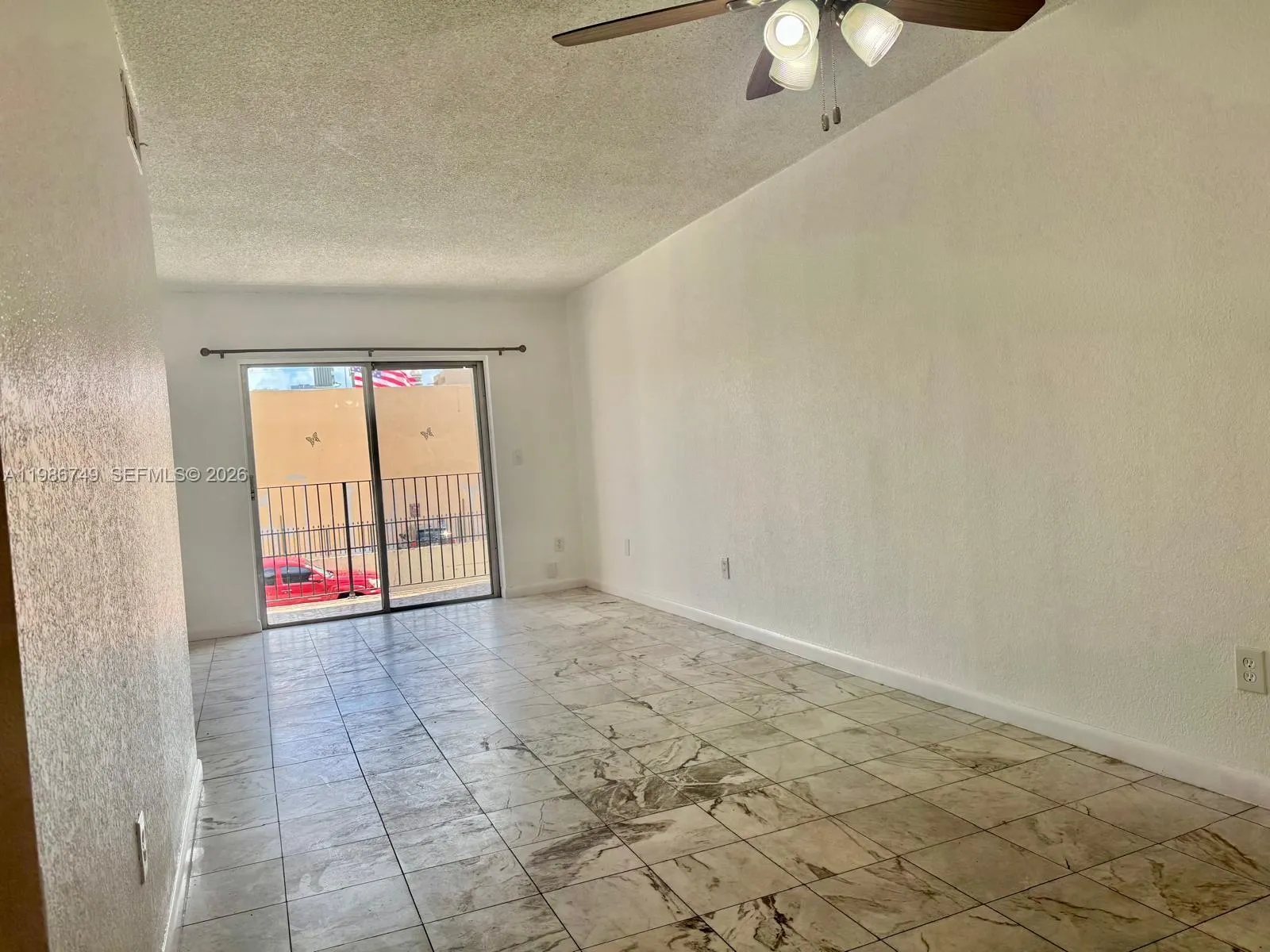 1051 SW 1st St # 212, Miami FL 33130