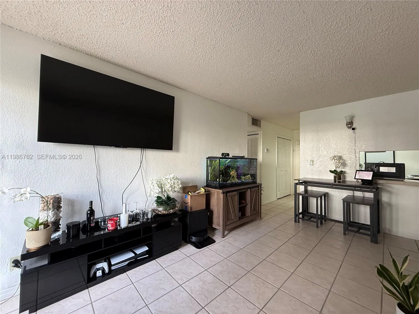4550 NW 9th St # 215E, Miami FL 33126