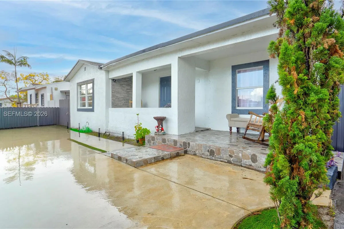 10529 NW 35th Ave, Miami FL 33147