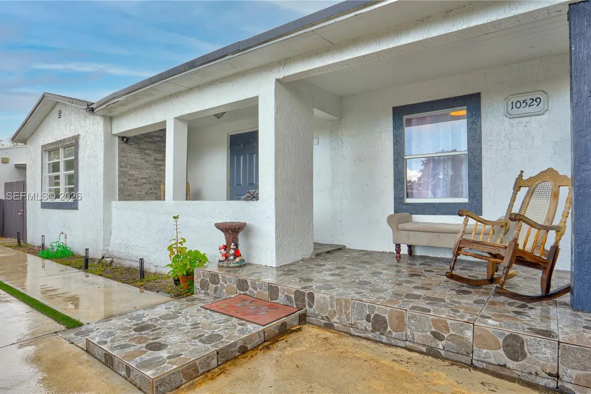 10529 NW 35th Ave, Miami FL 33147