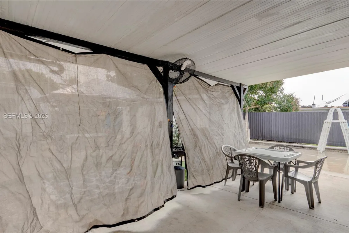 10529 NW 35th Ave, Miami FL 33147