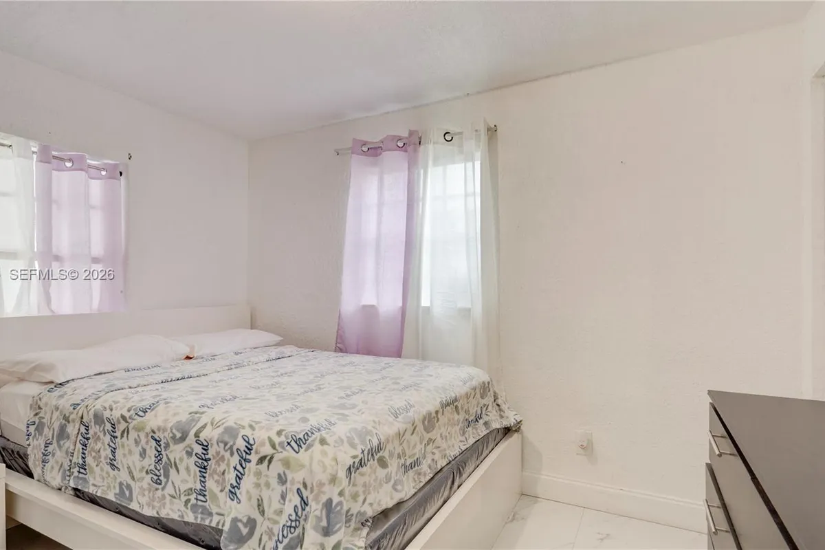 10529 NW 35th Ave, Miami FL 33147