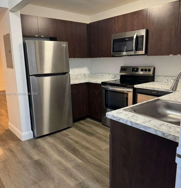 605 Ixoria Ave # 15, Fort Pierce FL 34982