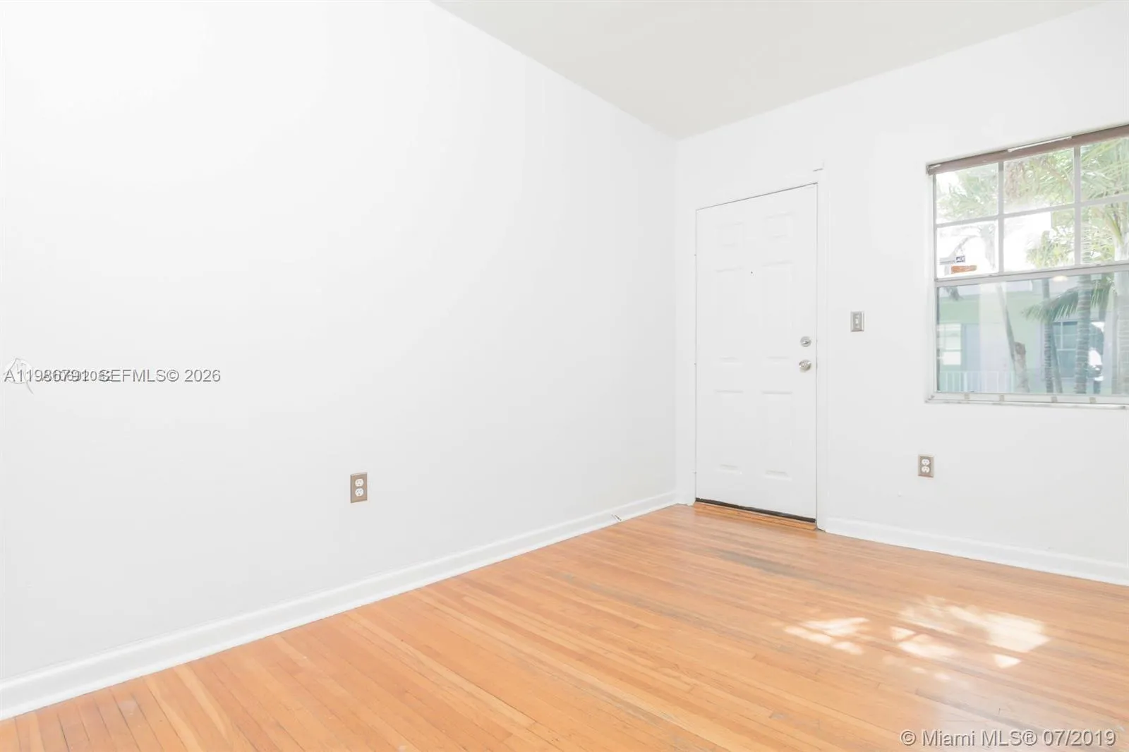 915 8th St # 201, Miami Beach FL 33139