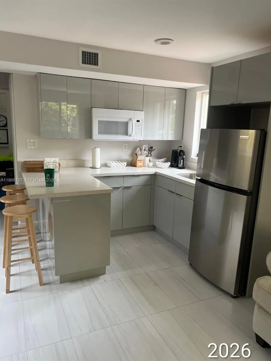 641 SW 28th Rd # 641, Miami FL 33129