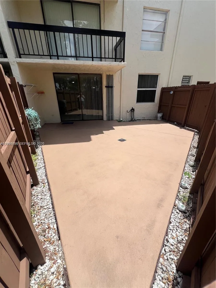 8307 SW 142nd Ave # F105, Miami FL 33183