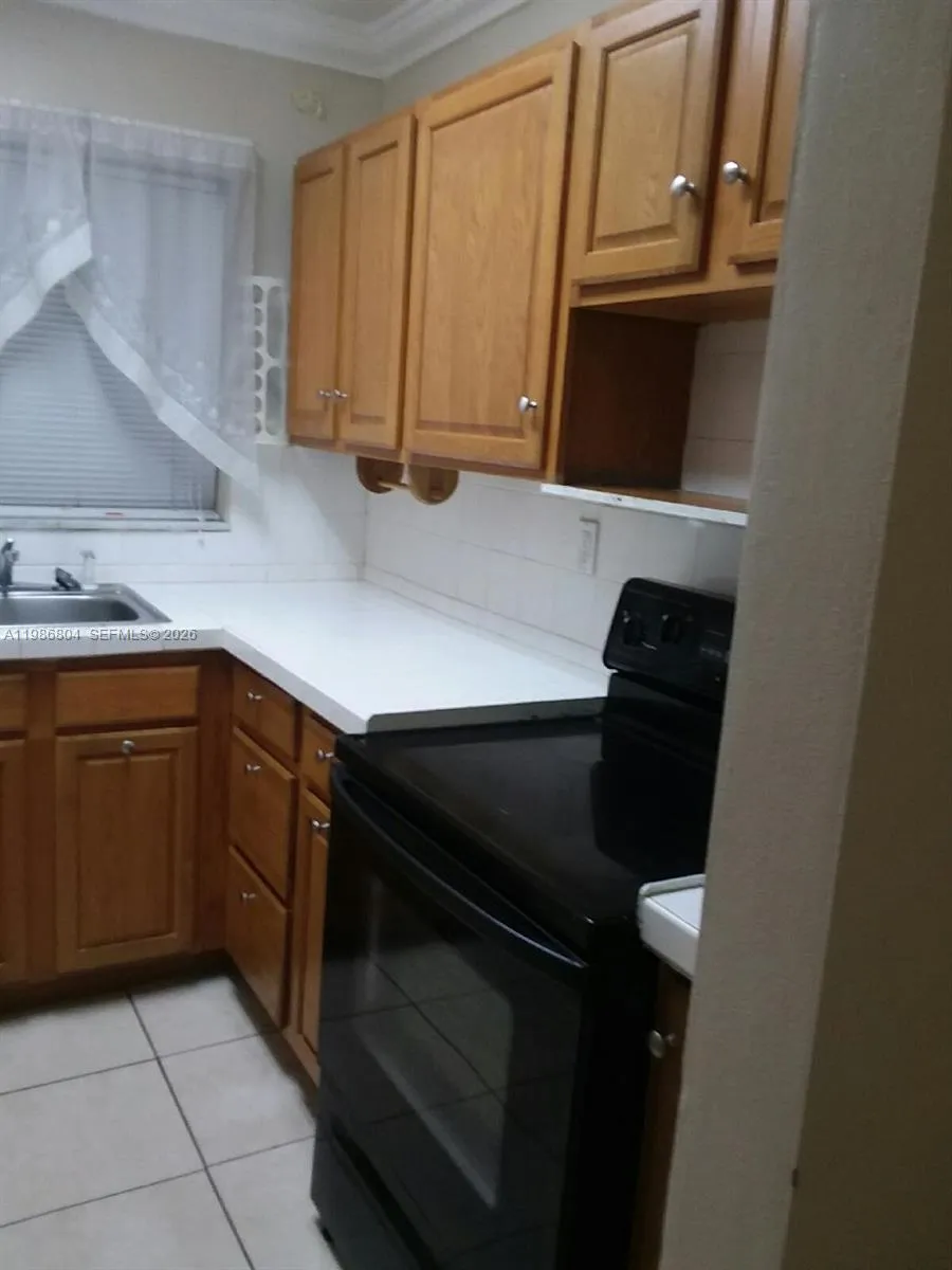 140 Royal Palm Rd # 107, Hialeah Gardens FL 33016