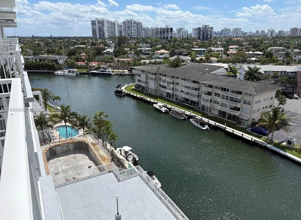 427 Golden Isles Dr # 10D, Hallandale Beach FL 33009