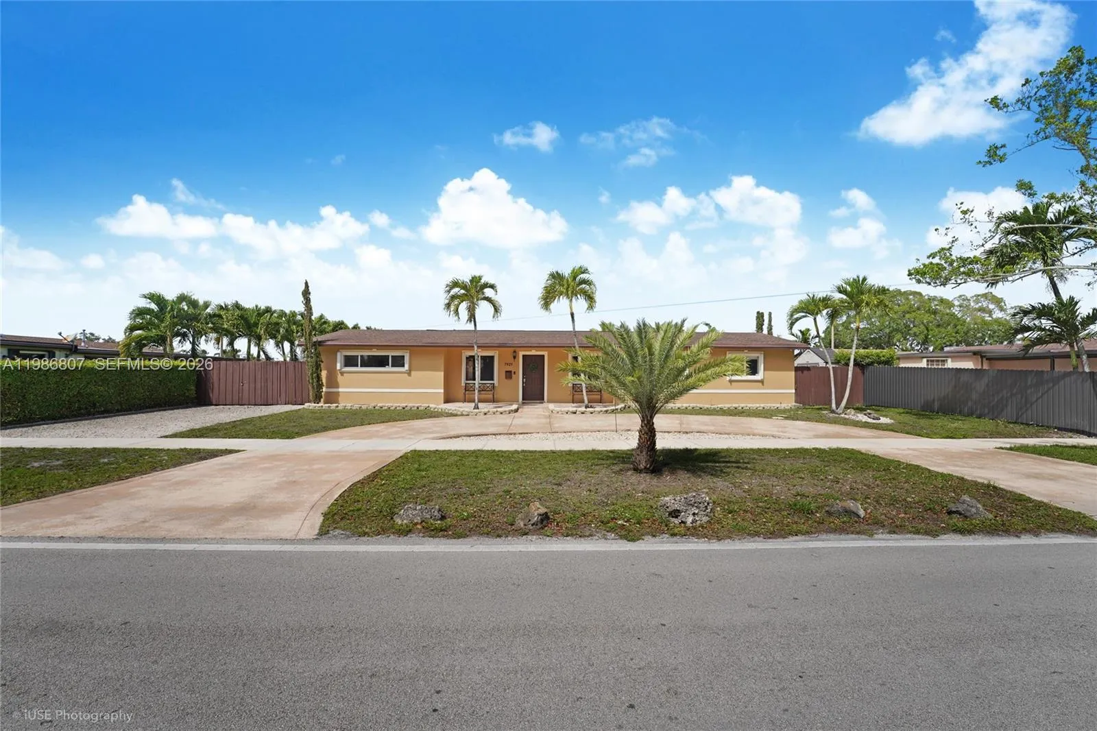 7921 NW 178th St, Hialeah FL 33015