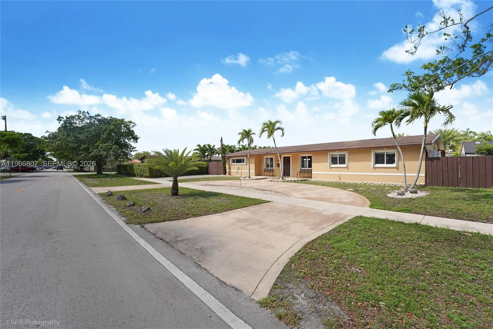 7921 NW 178th St, Hialeah FL 33015