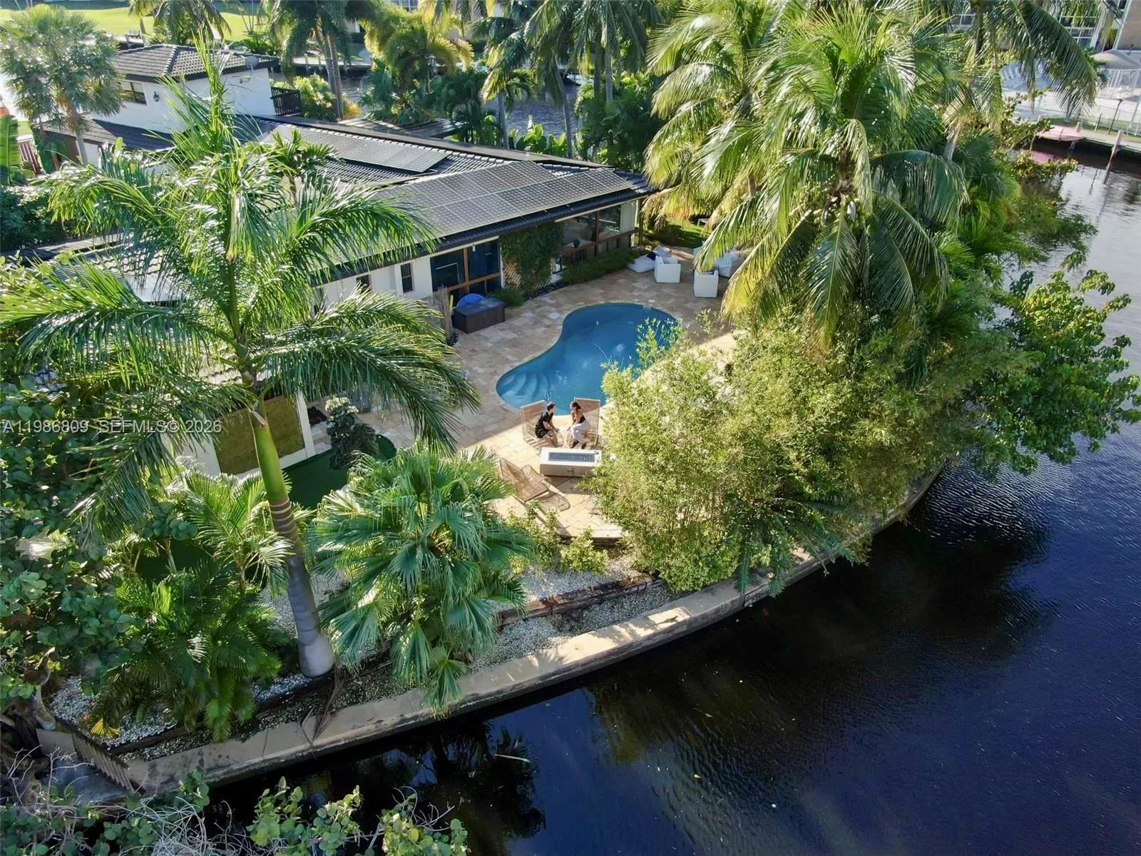 1675 Coral Gardens Dr, Wilton Manors FL 33334