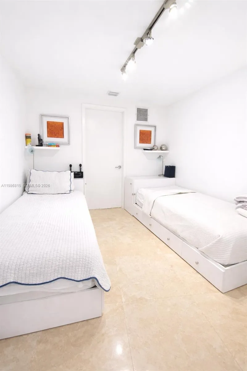 18201 Collins Ave # 705, Sunny Isles Beach FL 33160