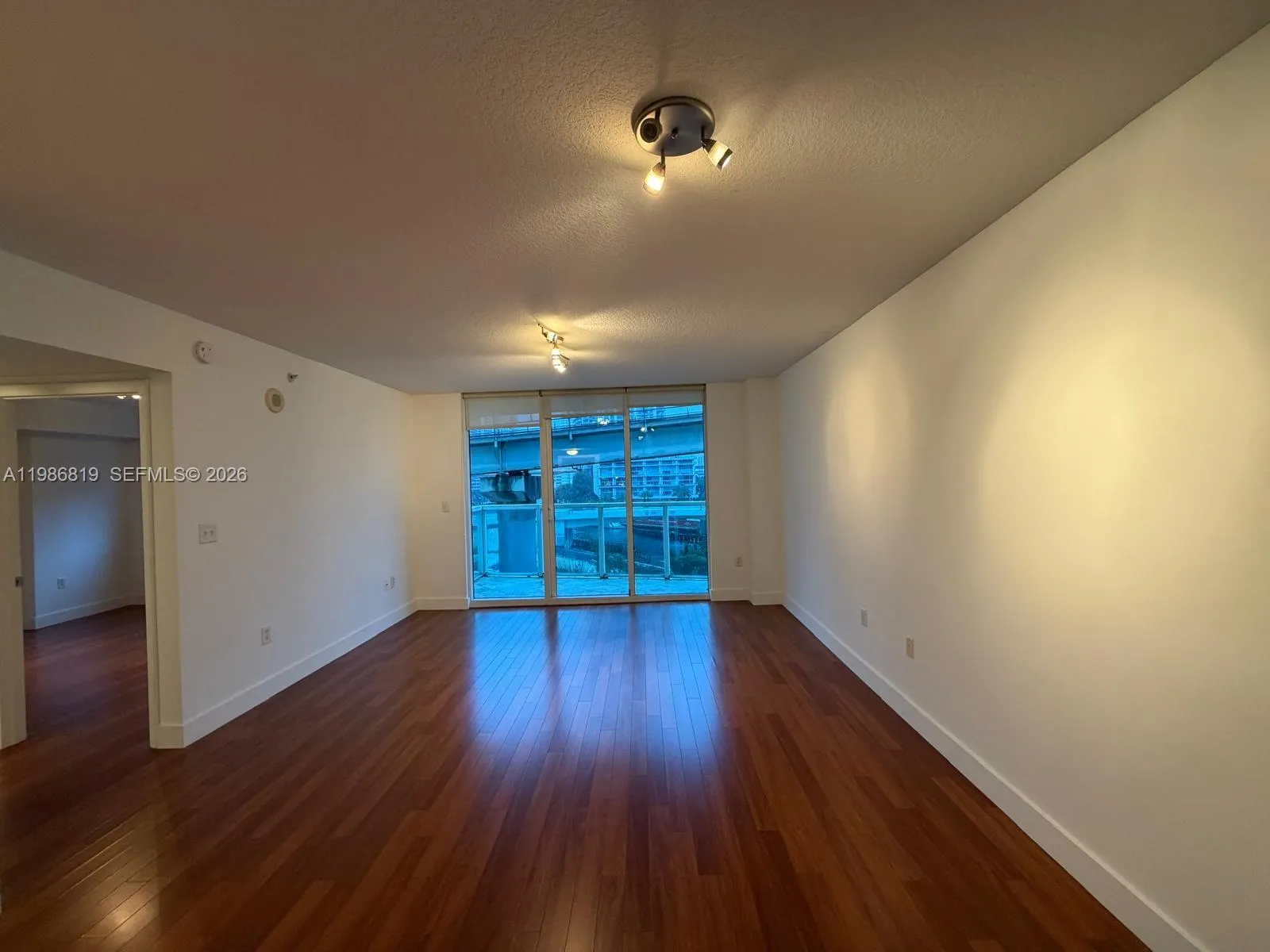 31 SE 5th St # 605, Miami FL 33131