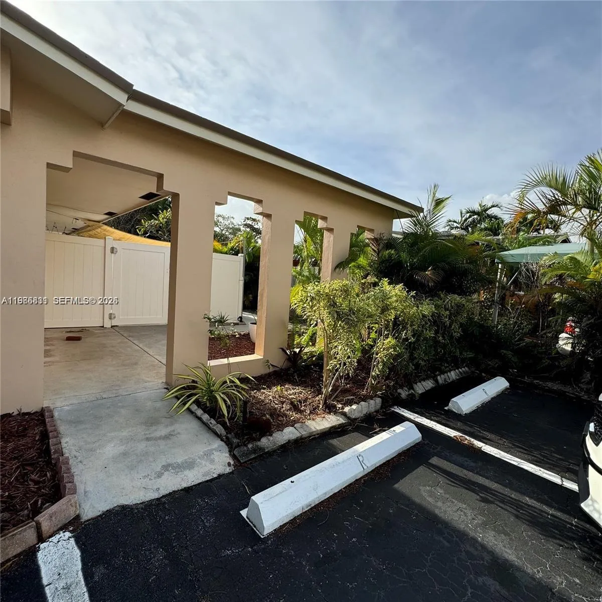 590 NE 20th St # 2, Wilton Manors FL 33305