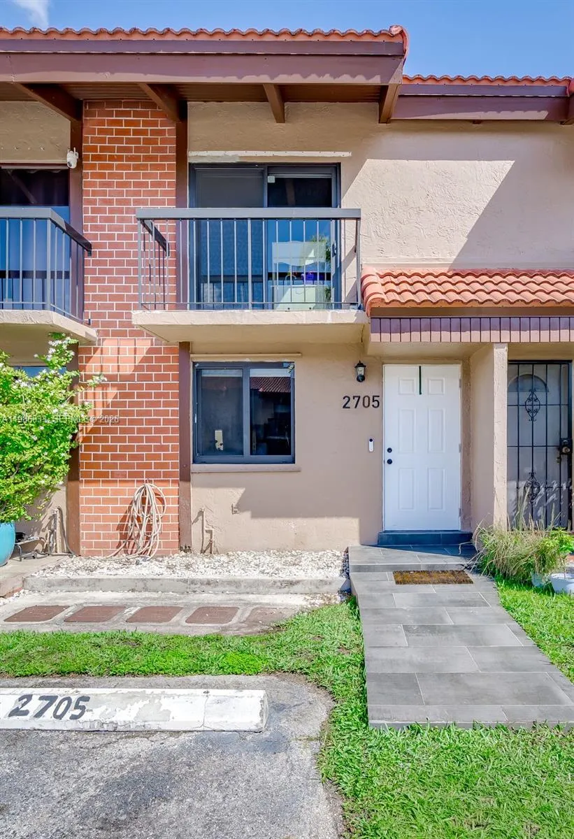1809 SW 107th Ave # 2705, Miami FL 33165