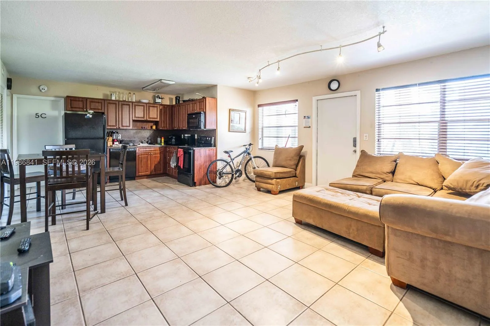 715 NE 6th St # 5C, Fort Lauderdale FL 33304