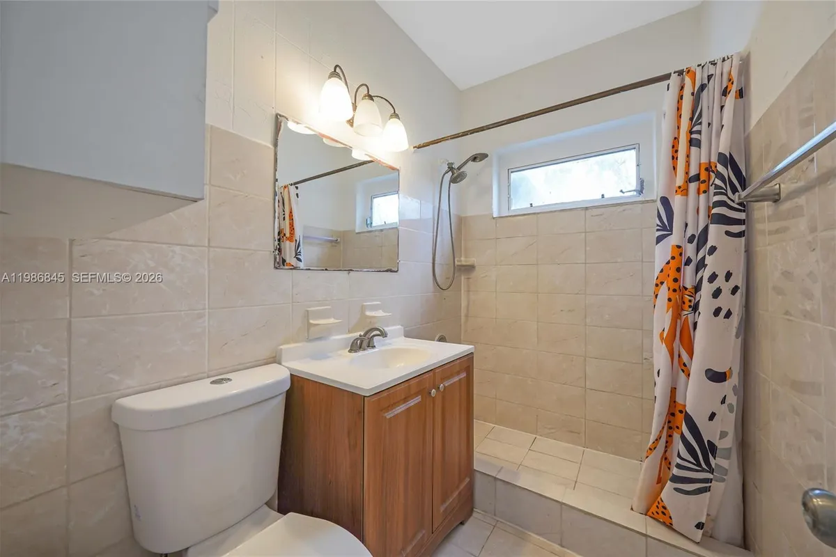 125 NW 121st St, North Miami FL 33168