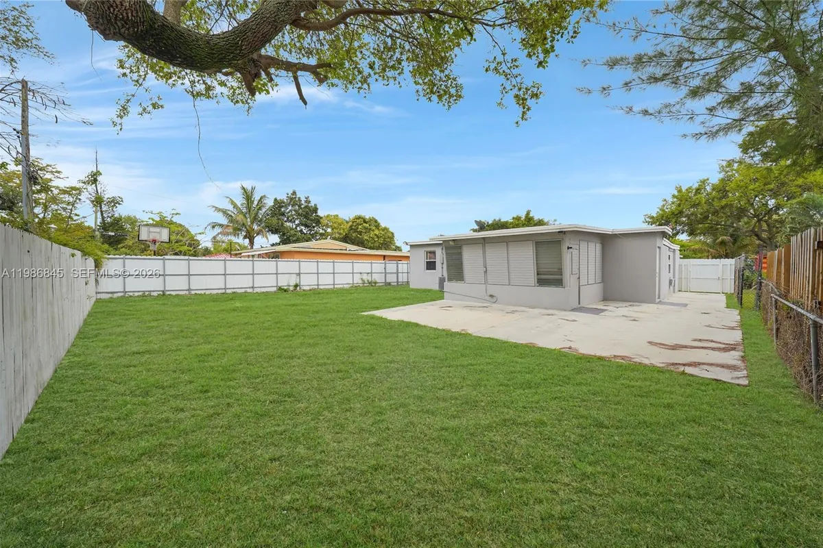 125 NW 121st St, North Miami FL 33168