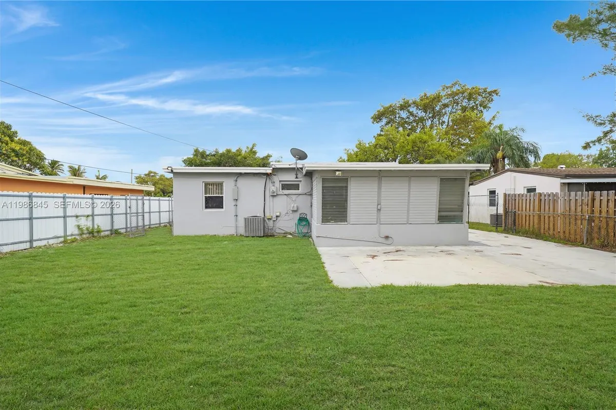 125 NW 121st St, North Miami FL 33168