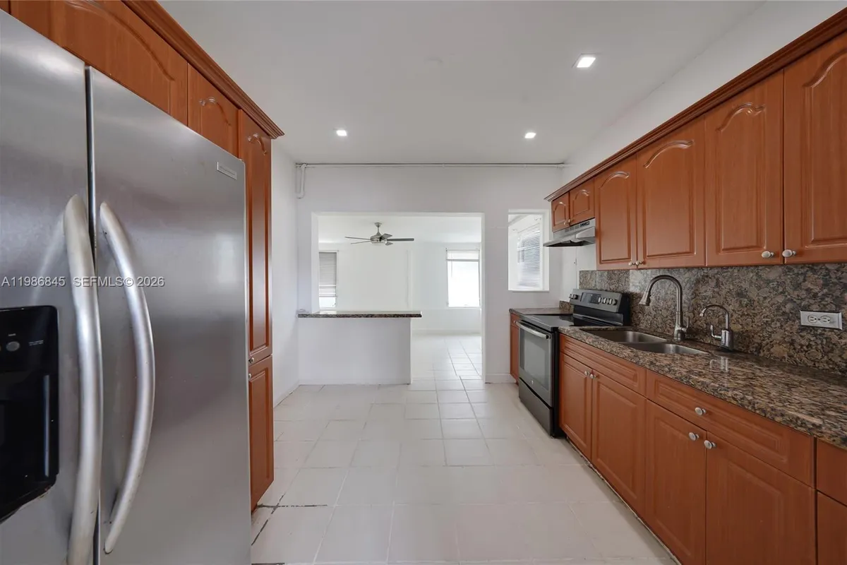 125 NW 121st St, North Miami FL 33168