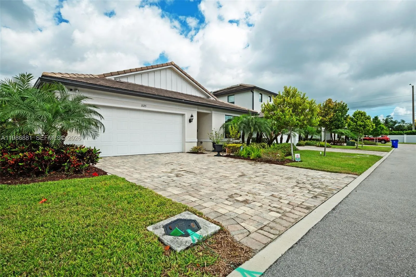 3125 Buttonwood Ct, Lauderdale Lakes FL 33311