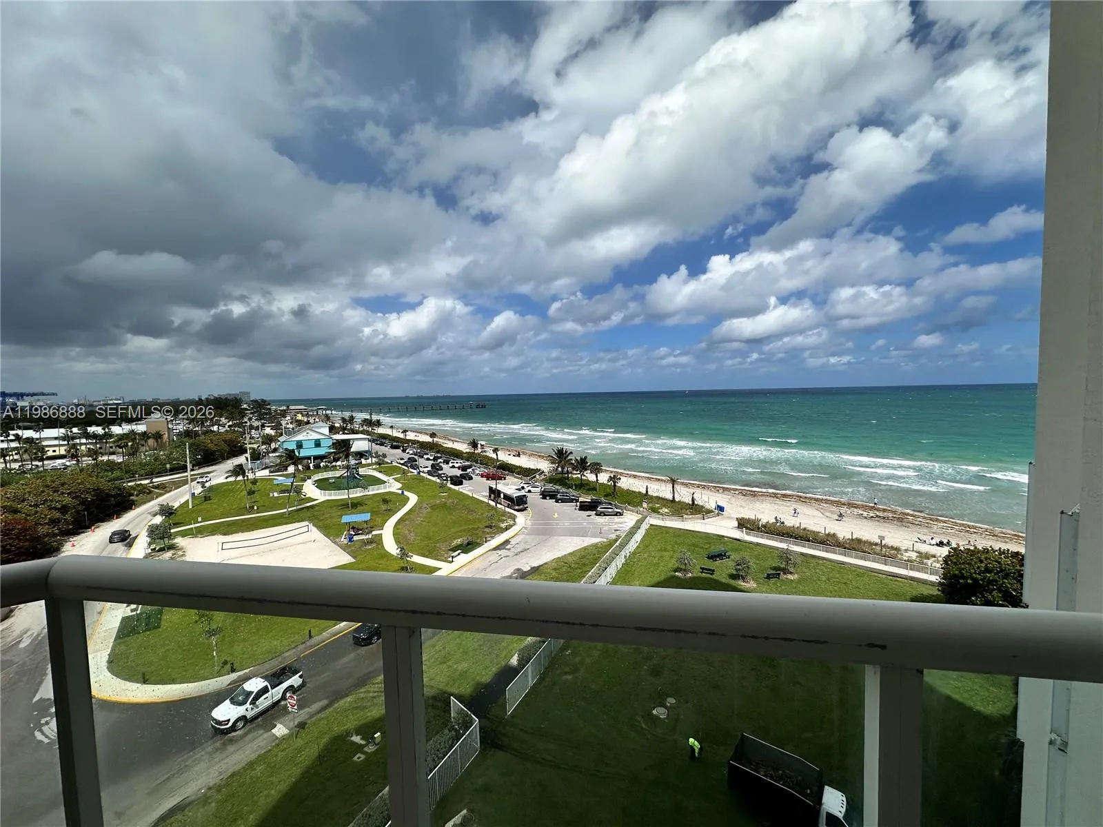 6051 N Ocean Dr # 704, Hollywood FL 33019