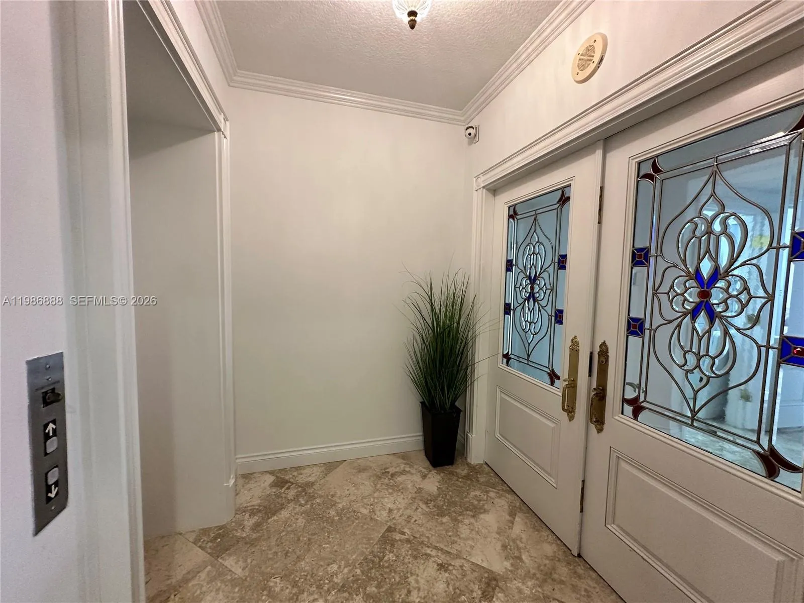 6051 N Ocean Dr # 704, Hollywood FL 33019