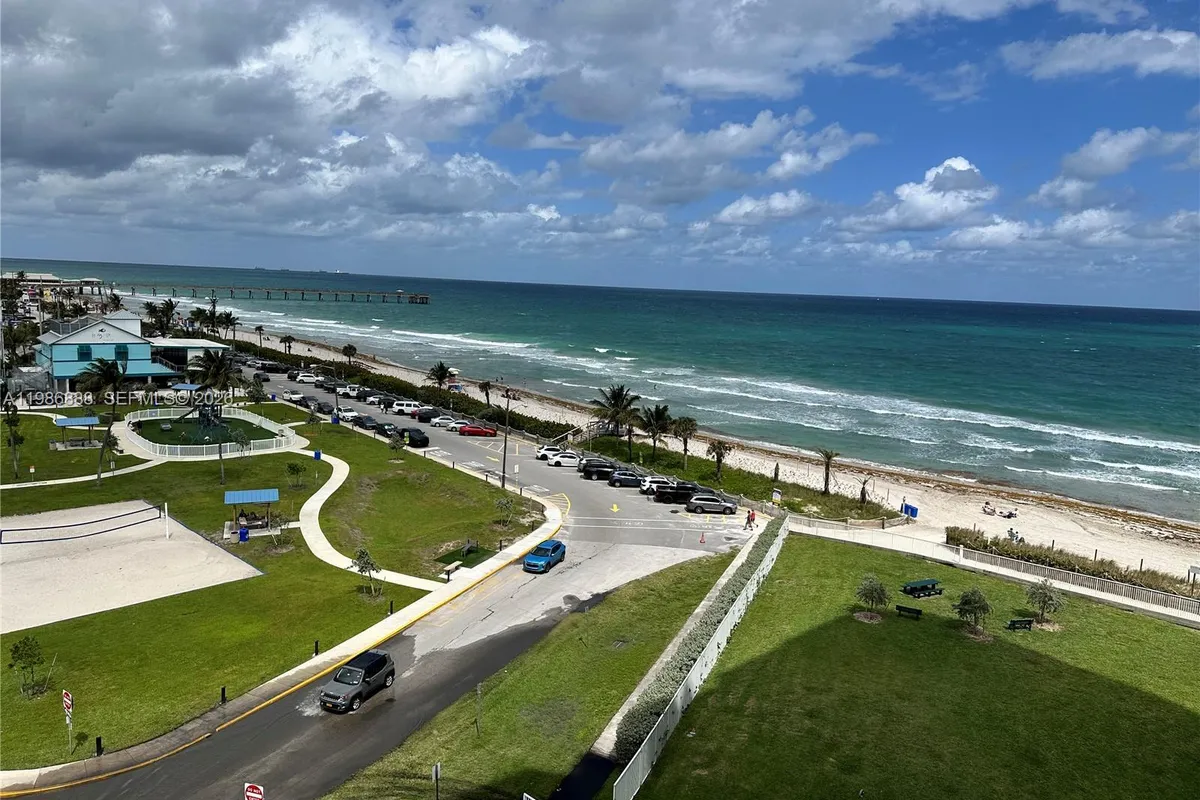 6051 N Ocean Dr # 704, Hollywood FL 33019