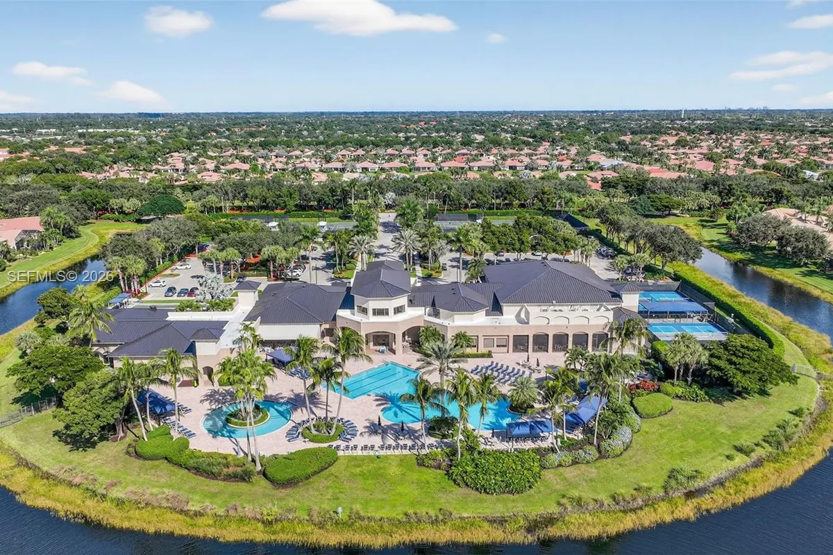 6833 Watertown Dr, Boynton Beach FL 33437