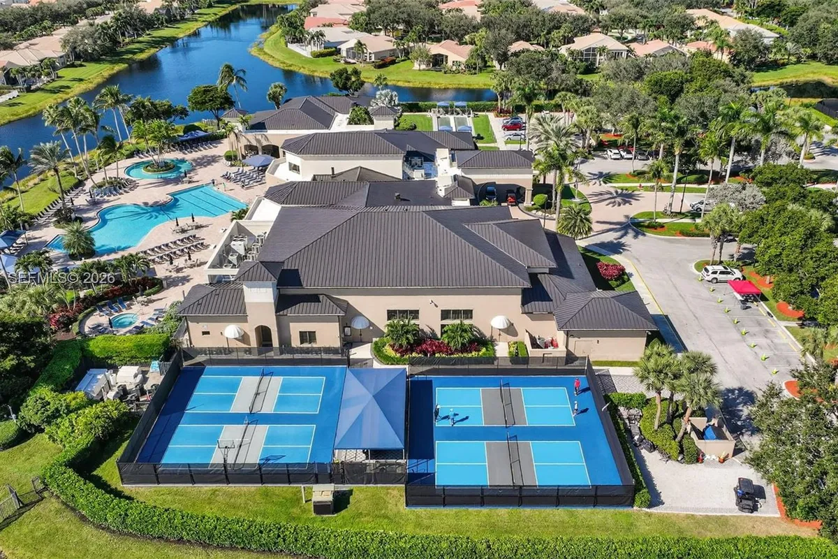 6833 Watertown Dr, Boynton Beach FL 33437