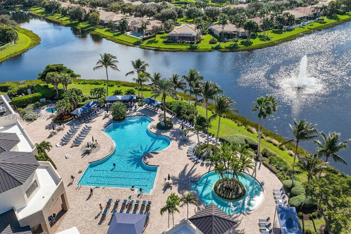 6833 Watertown Dr, Boynton Beach FL 33437