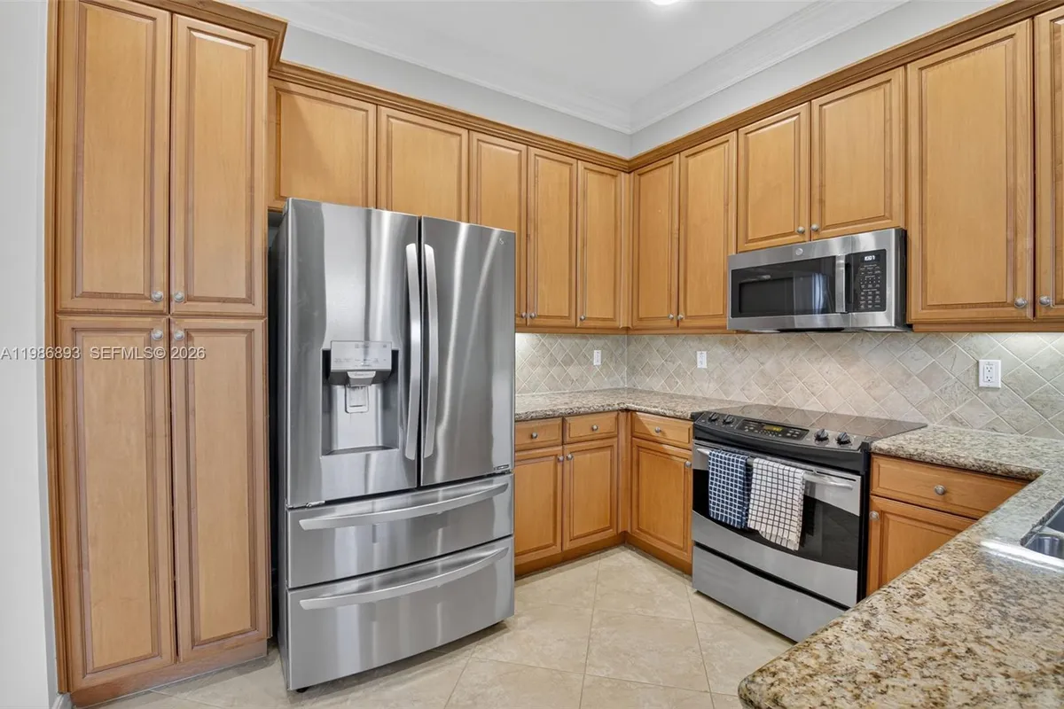 6833 Watertown Dr, Boynton Beach FL 33437