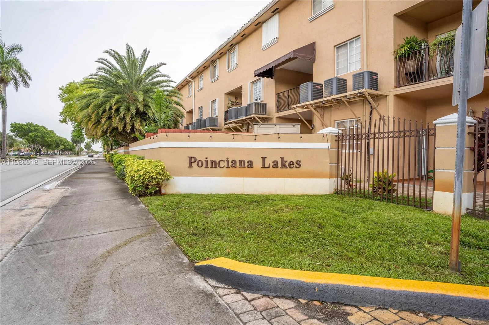 17425 NW 75th Pl # 101, Hialeah FL 33015